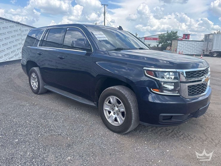 2018-chevrolet-tahoe-image-2