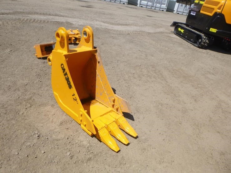 caterpillar-305-image-2