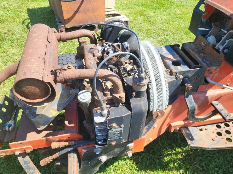 simplicity-garden-tractor-w/engine-and-hydrostat-transmission---parts-image-10