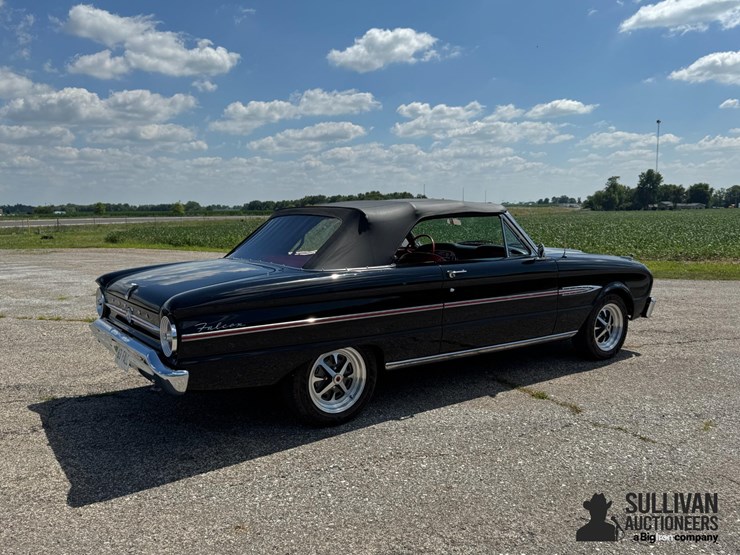 run-#95.1---1963-ford-falcon-futura-convertible-image-6