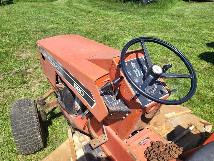 allis-chalmers-620-garden-tractor-w/mower-deck-image-27