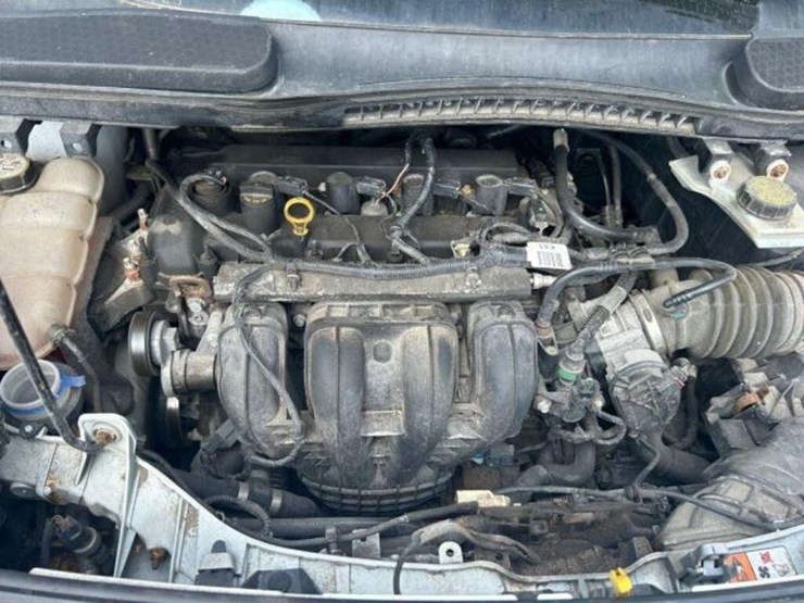 2014-ford-cargo-image-54