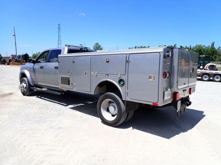 2022-dodge-ram-5500-image-7