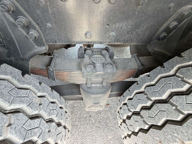 1990-ford-l8000-image-16