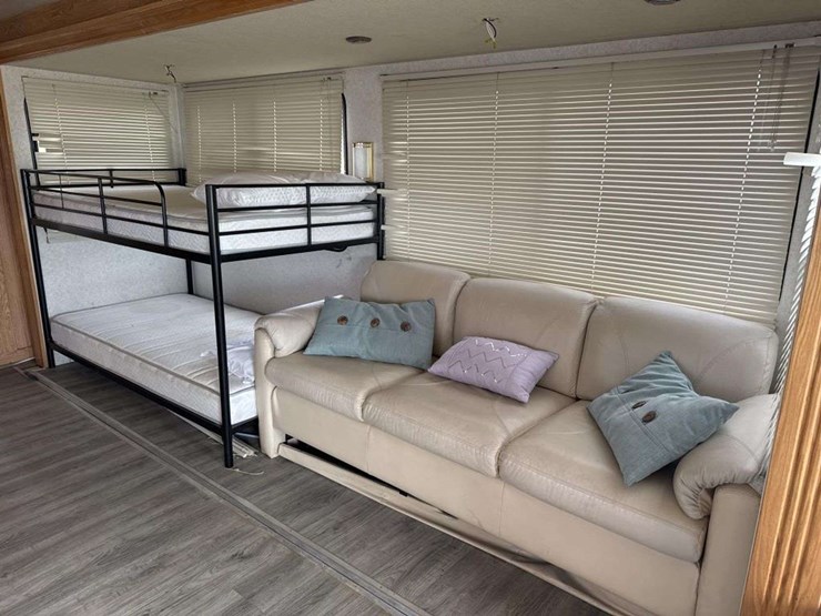 2004-alfa-leisure-see-ya-class-a-motorhome-image-29