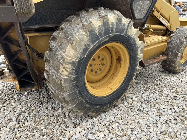 caterpillar-416b-image-9