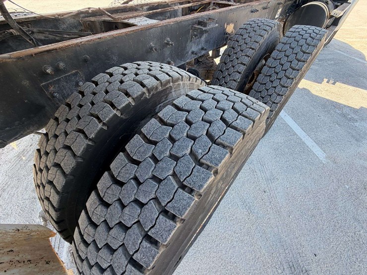 2006-mack-granite-ct713-image-34