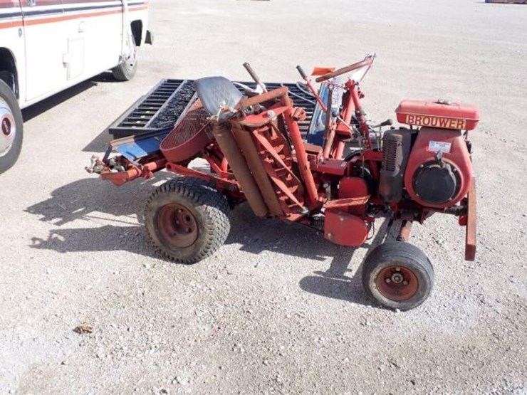 brouwer-reel-mower-image-3