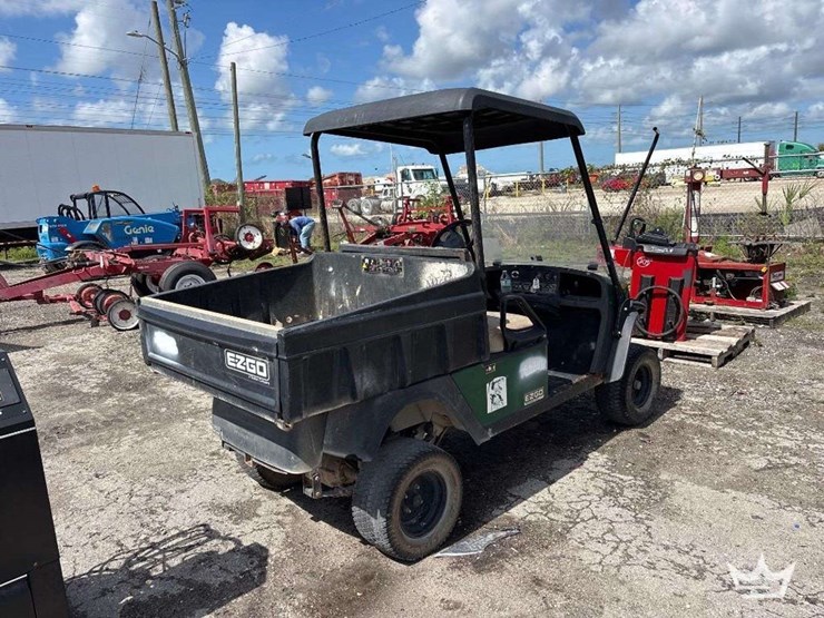 2012-ez-go-gas-utility-cart-image-3