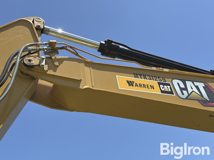 2024-caterpillar-320-image-18