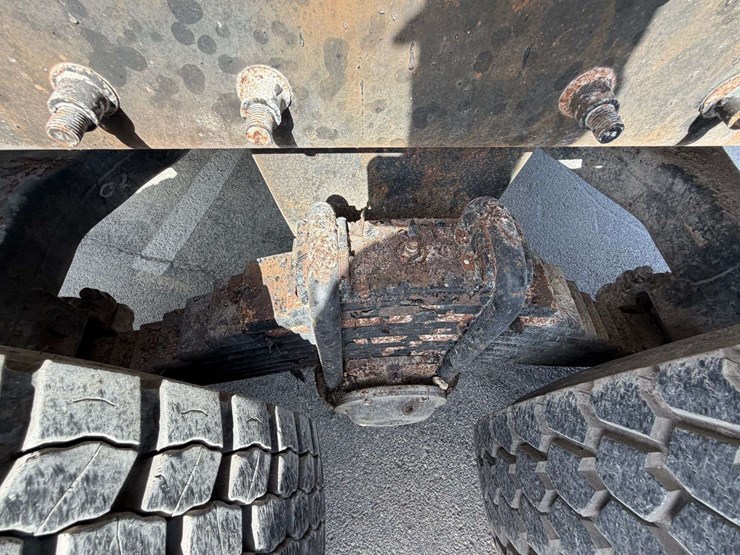 2006-mack-granite-ct713-image-18