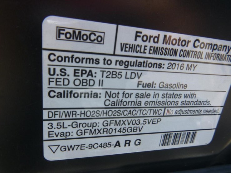 2016-ford-explorer-image-13