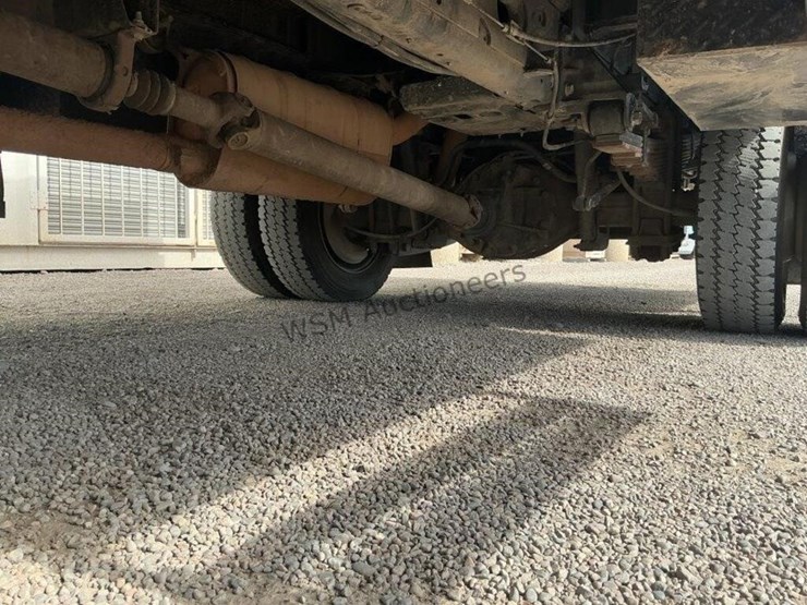 2015-ford-f550-image-28