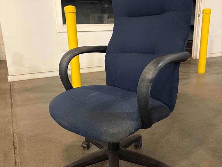 office-chair-image-2
