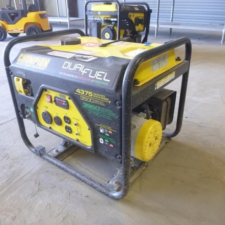 Champion Dual Fuel Generator