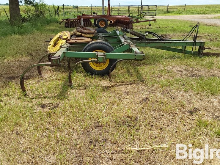 john-deere-15-image-4