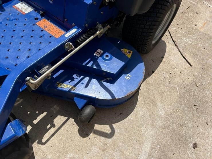 dixon-ultra-ztr-zero-turn-mower-image-6