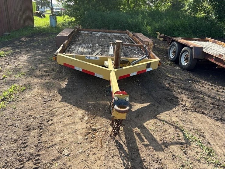 14'-x-77"-tandem-axle-trailer-image-2