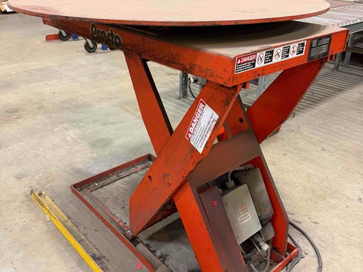 lee-l36-30-electric-hydraulic-scissor-lift-image-1