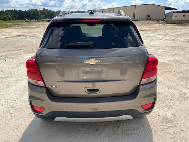 2021-chevrolet-trax-4-door-mpv-(169,929-miles)-image-6