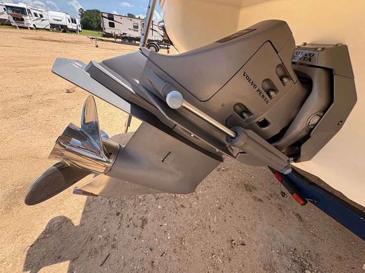 2004-stingray-200cs-cabin-boat-w/trailer-image-30