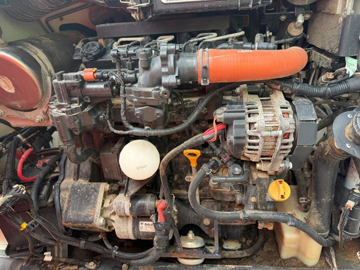2022-bobcat-t550-image-16