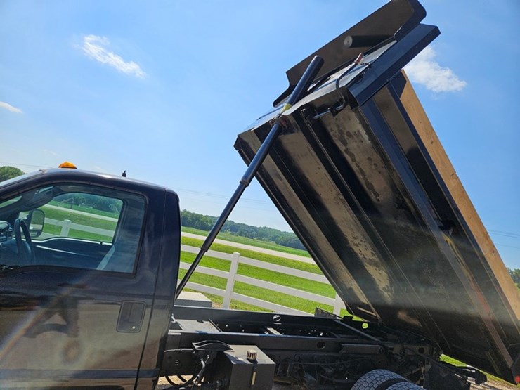 2003-ford-f550-image-12