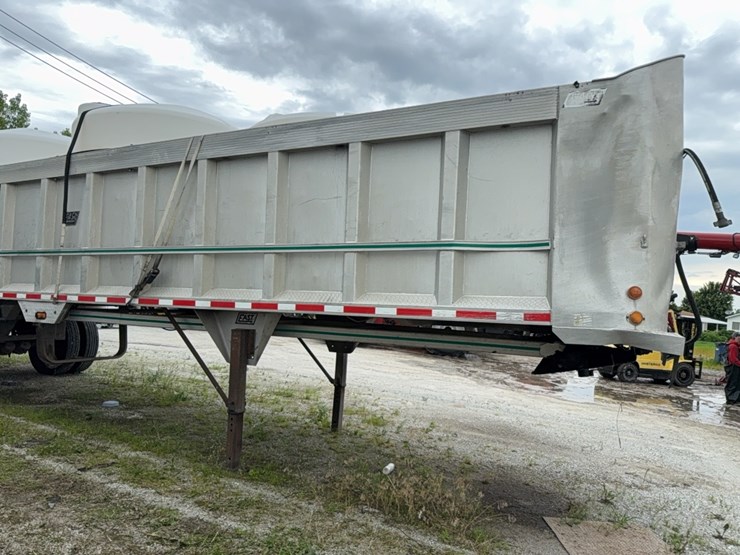 1990-axle-dump-trailer-image-3