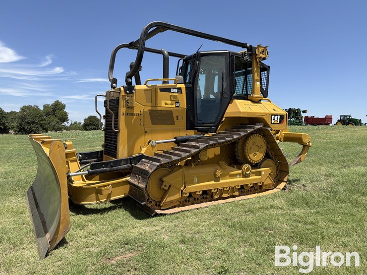 2019-caterpillar-d6n-image-1
