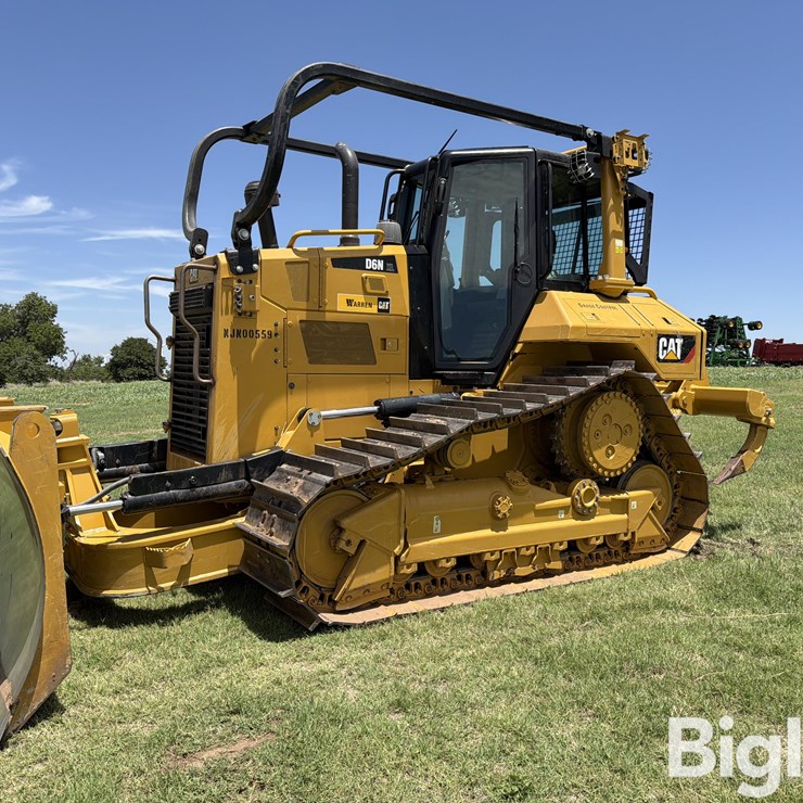 2019 CATERPILLAR D6N