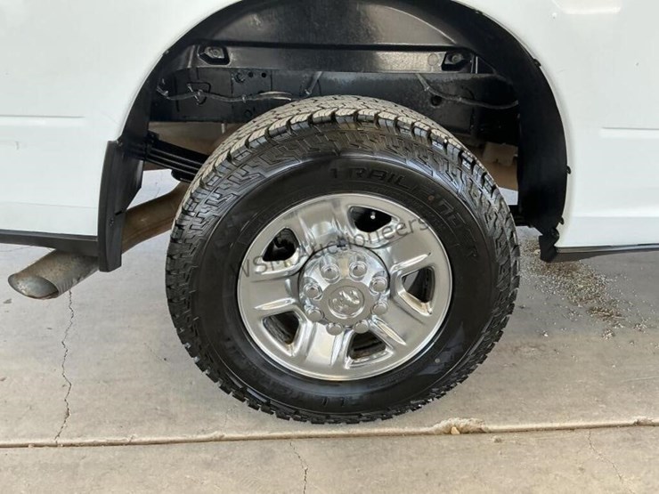 2019-dodge-3500-image-8