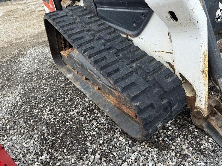 2020-bobcat-t76-image-12