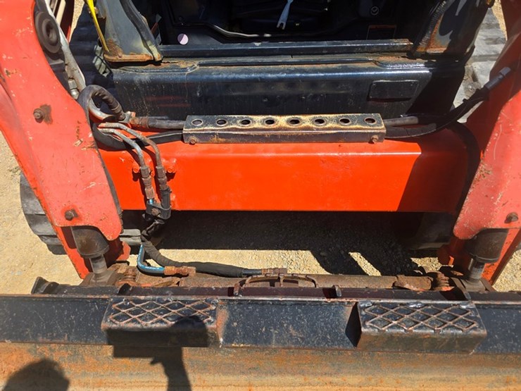 kubota-svl65-2-image-14