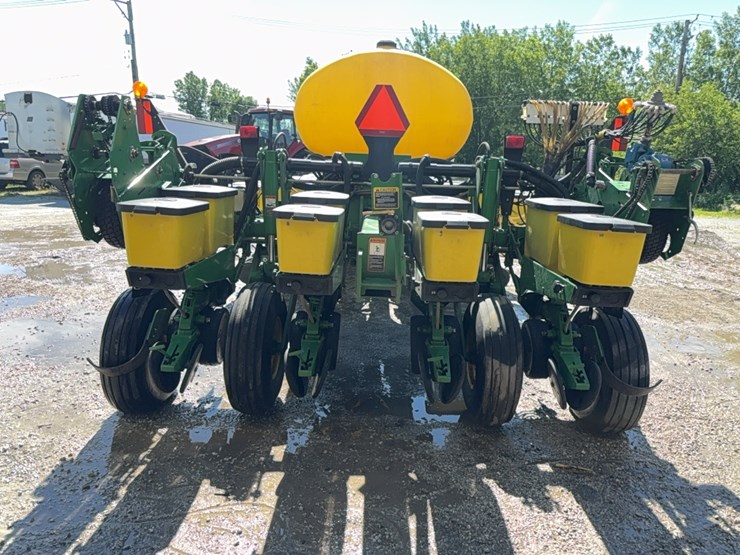 john-deere-1770-image-10