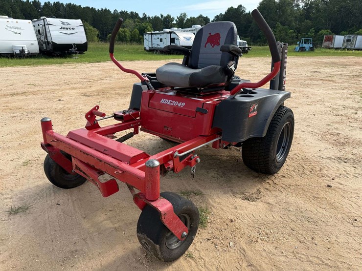 2019-bushog-zt-zero-turn-lawn-mower-image-1
