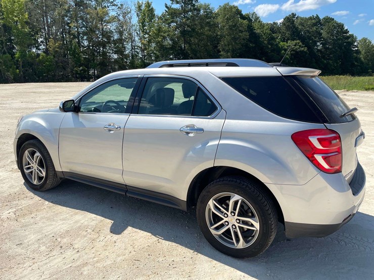 2016-chevrolet-equinox-image-2