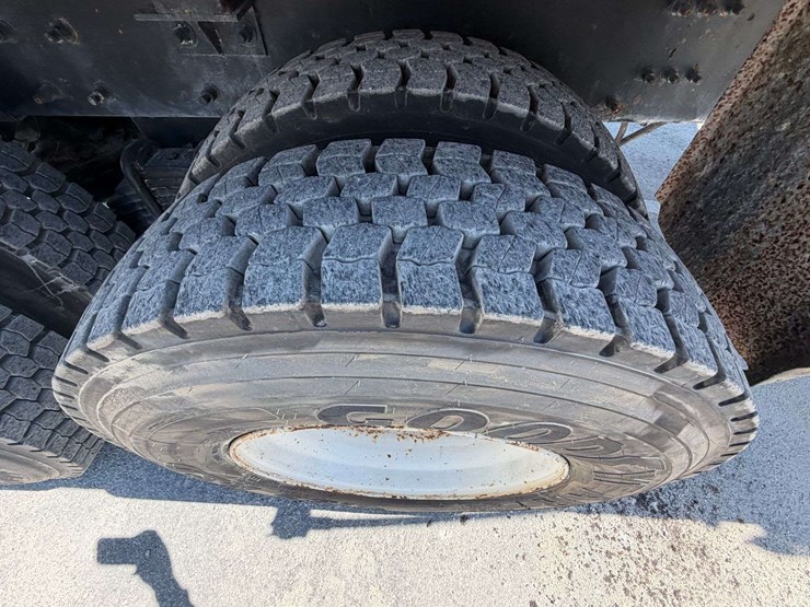 2006-mack-granite-ct713-image-44