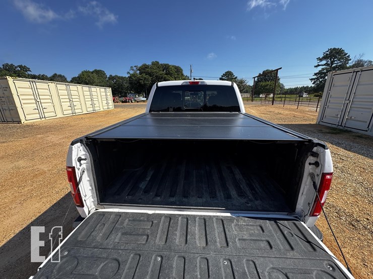 2021-ford-f150-xlt-image-6