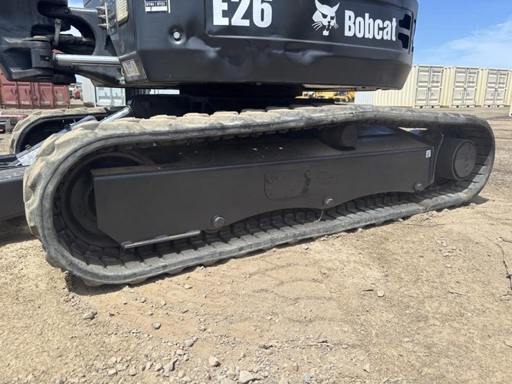 2013-bobcat-e26-image-22