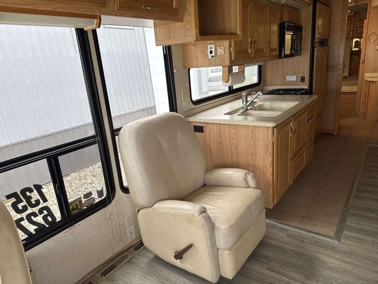 2004-alfa-leisure-see-ya-class-a-motorhome-image-28