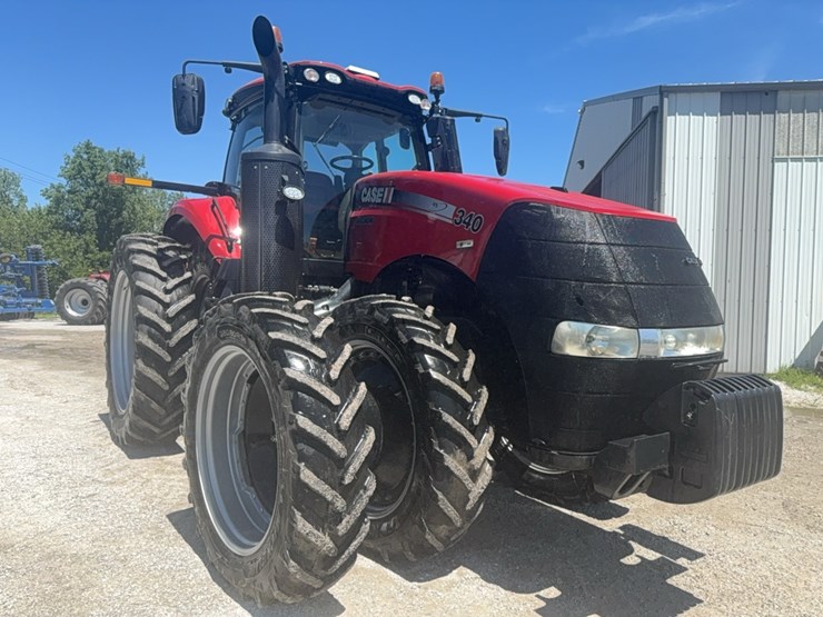 2020-case-ih-magnum-340-image-3