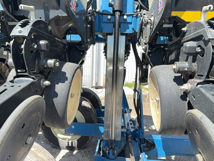 kinze-3600-image-13