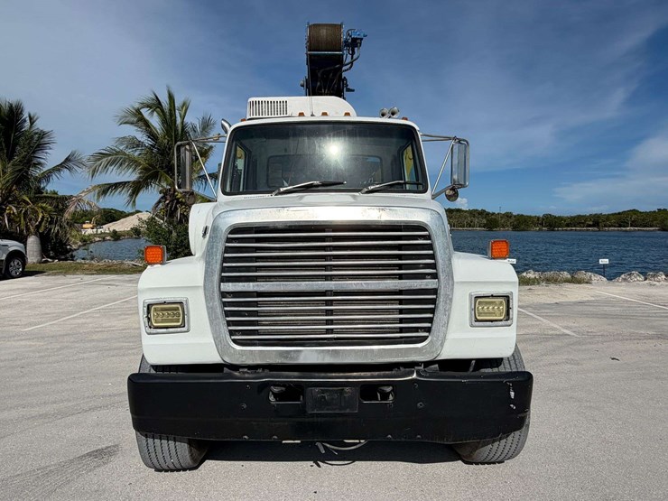 1990-ford-l8000-image-8