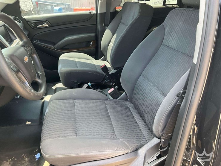 2019-chevrolet-tahoe-image-12