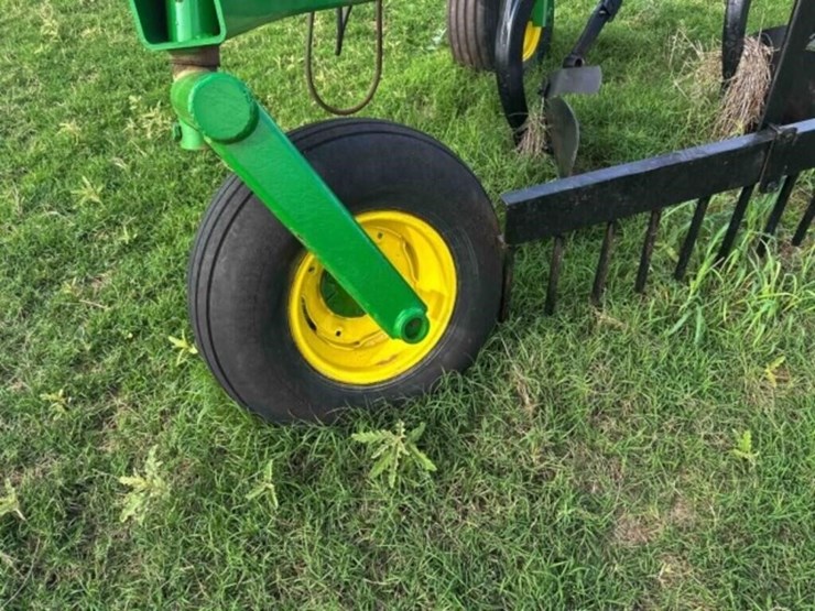 john-deere-3700-image-11