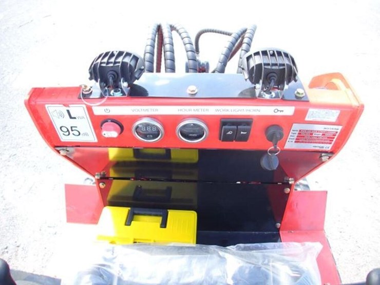 unused-2026-sdlanch-ssl580-skid-steer-image-11