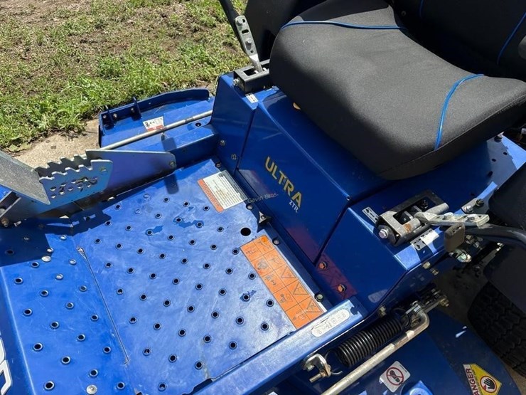 dixon-ultra-ztr-zero-turn-mower-image-7