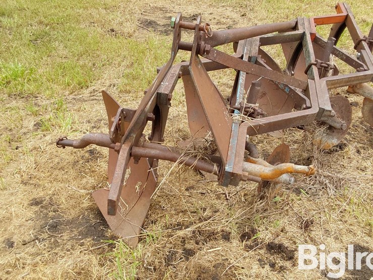 ford-4x14"-mounted-plow-image-2