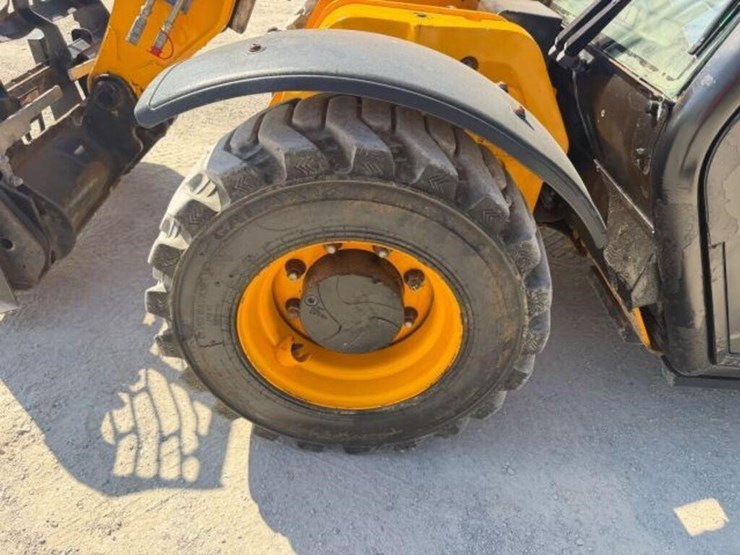 2018-jcb-505-20-image-40