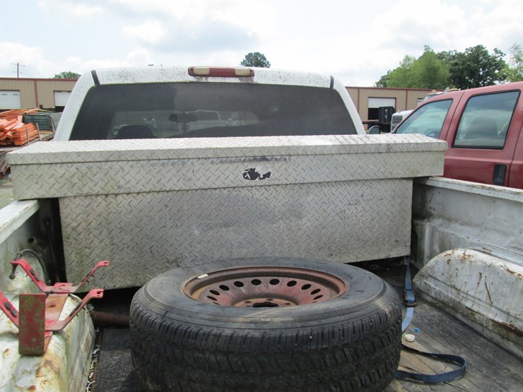 2005-gmc-2500hd-image-9